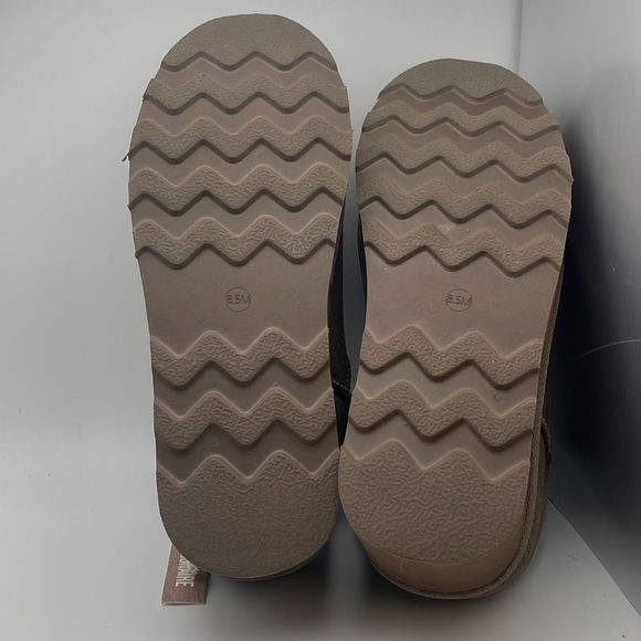 CUSHIONAIRE Women's COZY Genuine Suede Cozy Mule Platform +Memory Foam SIZE 8.5 - Picture 5 of 7